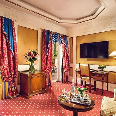 Splendide Royal - The Leading Of The World