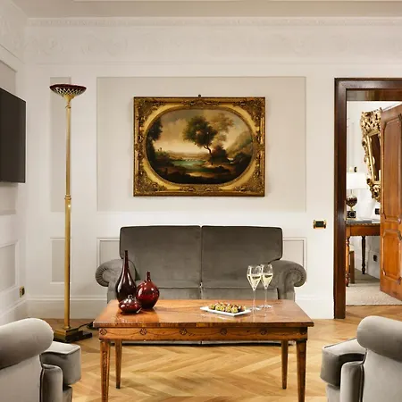 Hotel Splendide Royal - The Leading Of The World